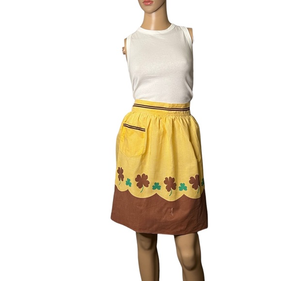 Vintage Lucky Charms Apron - Picture 1 of 4